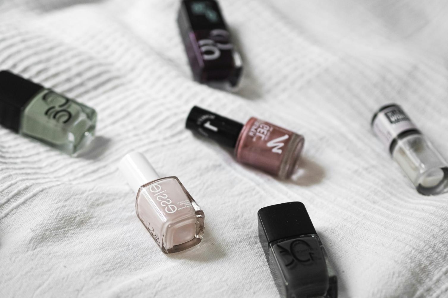 Professionelle Nagelvorbereitung im Studio